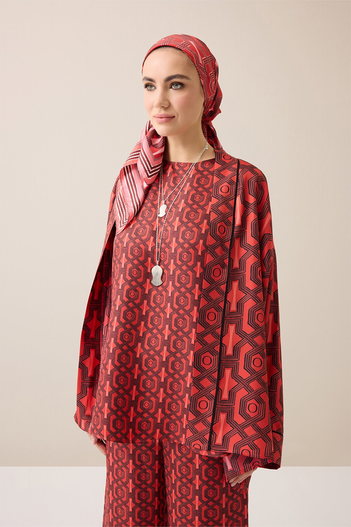 Selçuk-i Kafes Kırmızı Tivil İpek Kısa Kimono
