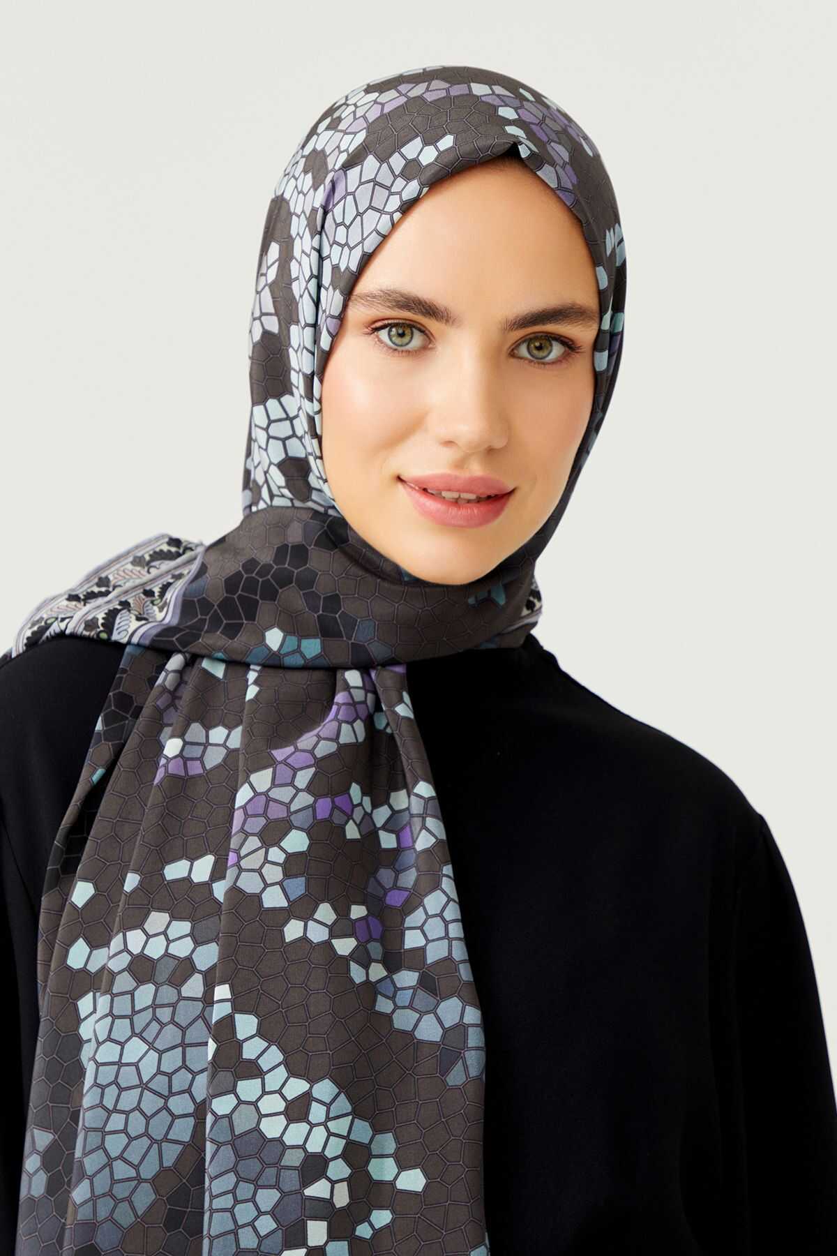 Selçuklu Dönencesi Siyah İpek Eşarp 130x130