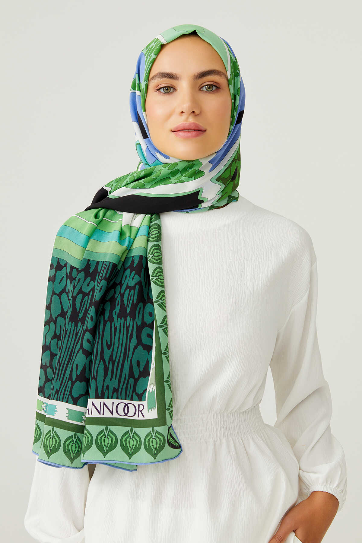 Sirk Karanfili Yeşil İpek Şal 80x200