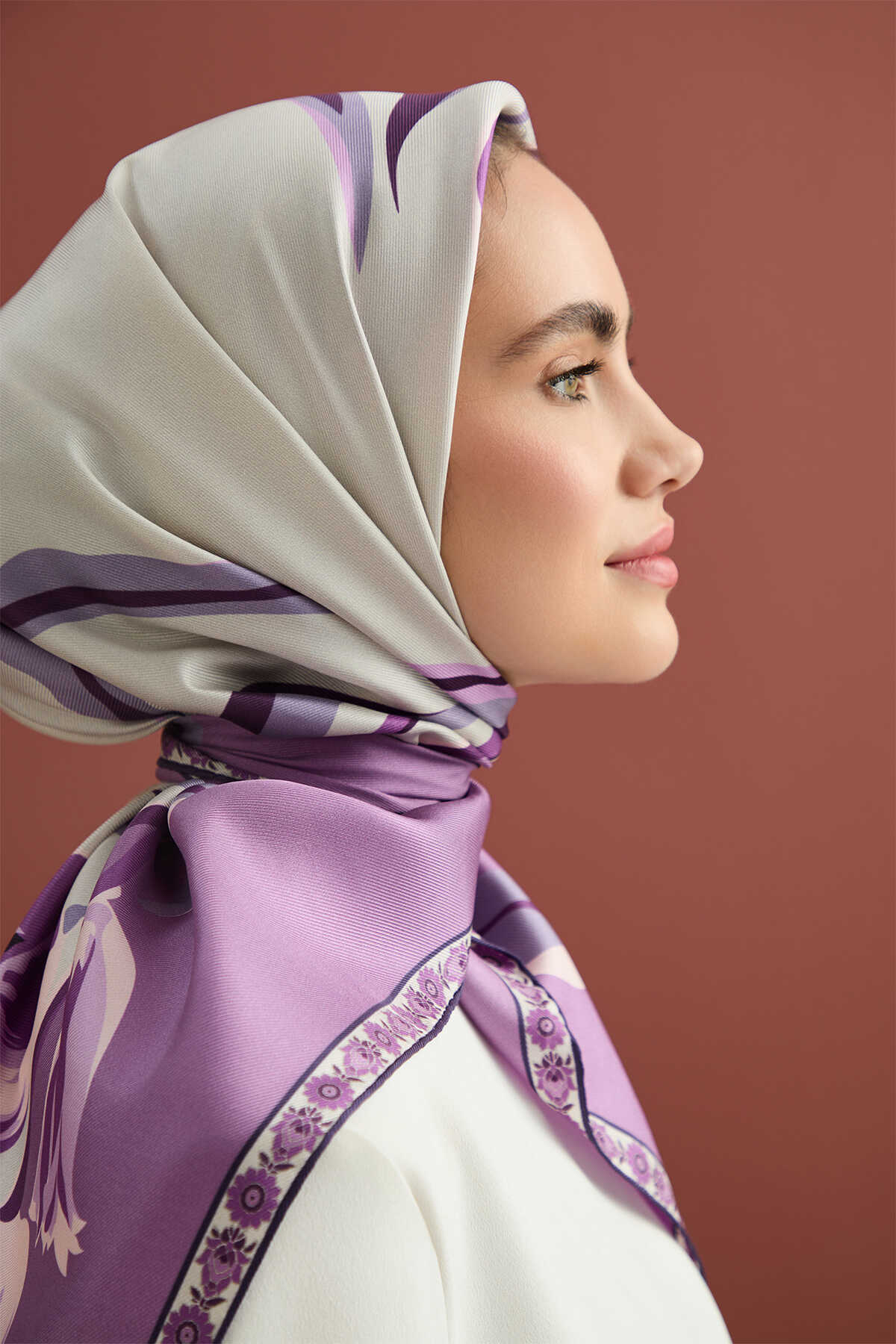 Ters Lale Lila Tivil İpek Eşarp 90x90