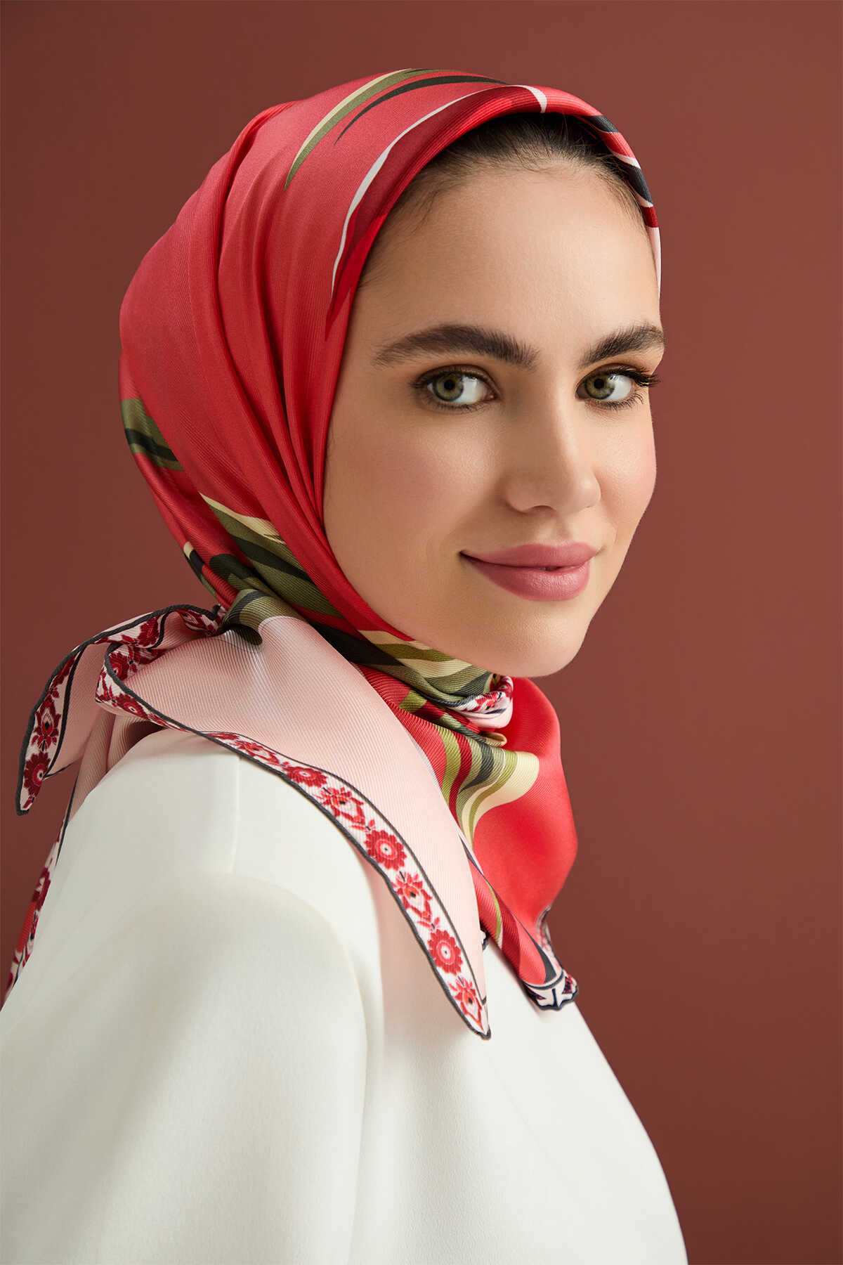 Ters Lale Mercan Tivil İpek Eşarp 90x90