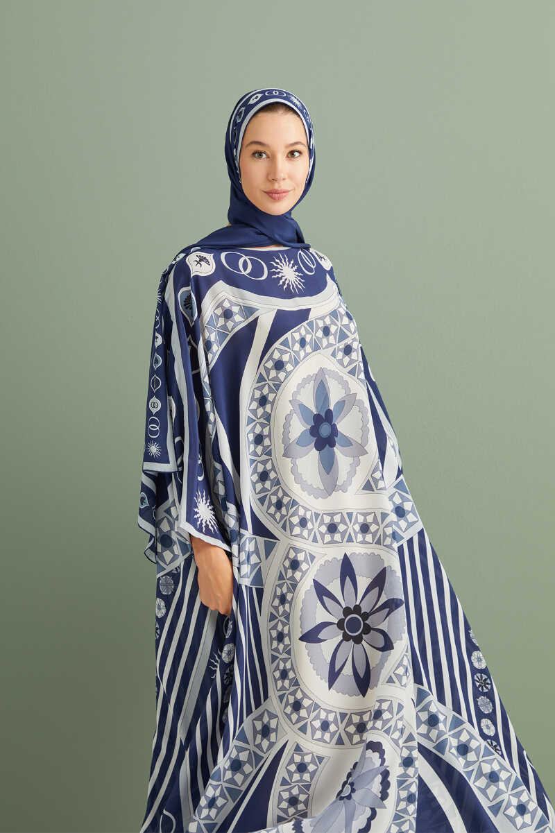 Üç Papatya Lacivert İpek Kaftan