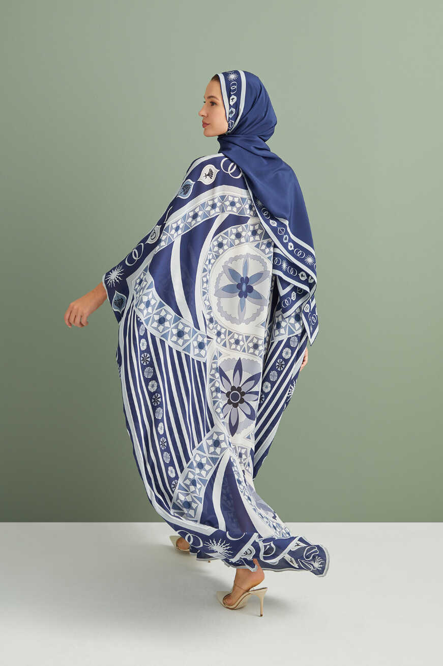 Üç Papatya Lacivert İpek Kaftan