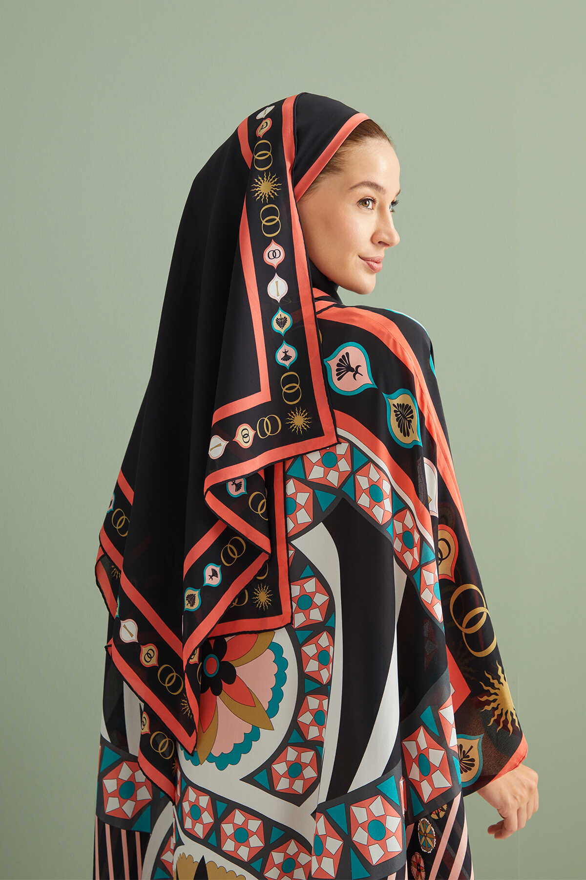 Üç Papatya Siyah Krep İpek Kaftan Şalı 70x210