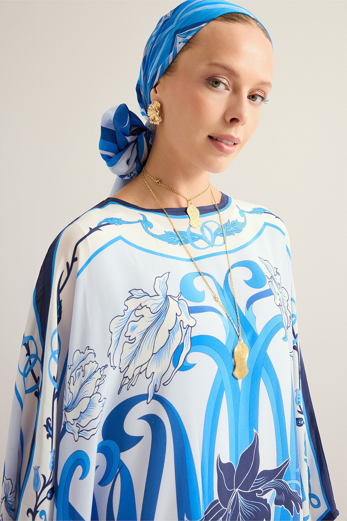 Yeni Dünya Mavi Krep İpek Kaftan